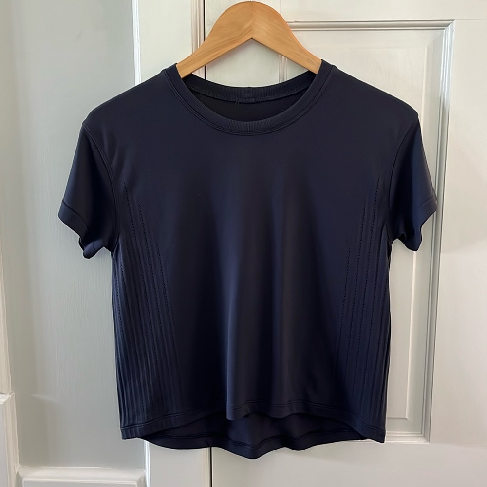 Lululemon shirt 4